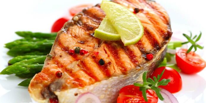 Fisch mit Gemüse zur Gewichtsreduktion