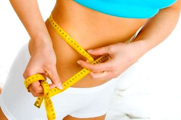 Messung der Taille beim Abnehmen pro Woche um 7 kg