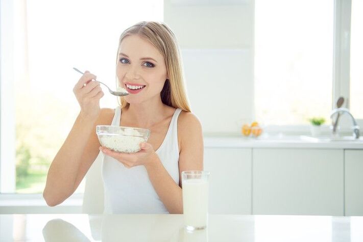 Diät mit Milch und Hüttenkäse zur Gewichtsreduktion